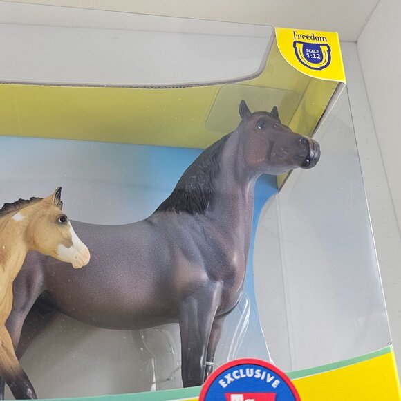 Breyer Wild Mustang Family Freedom Series 1:12 Scale TSC 2024 Horse - Picture 8 of 10